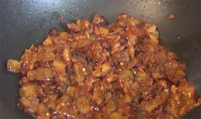 Как приготовить грибную икру из опят с помидорами